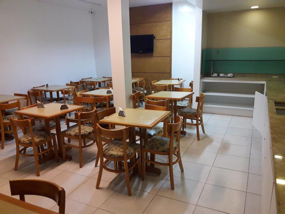 Hotel Rede Andrade Navegantes